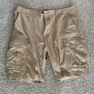 Levi’s cargo shorts men’s